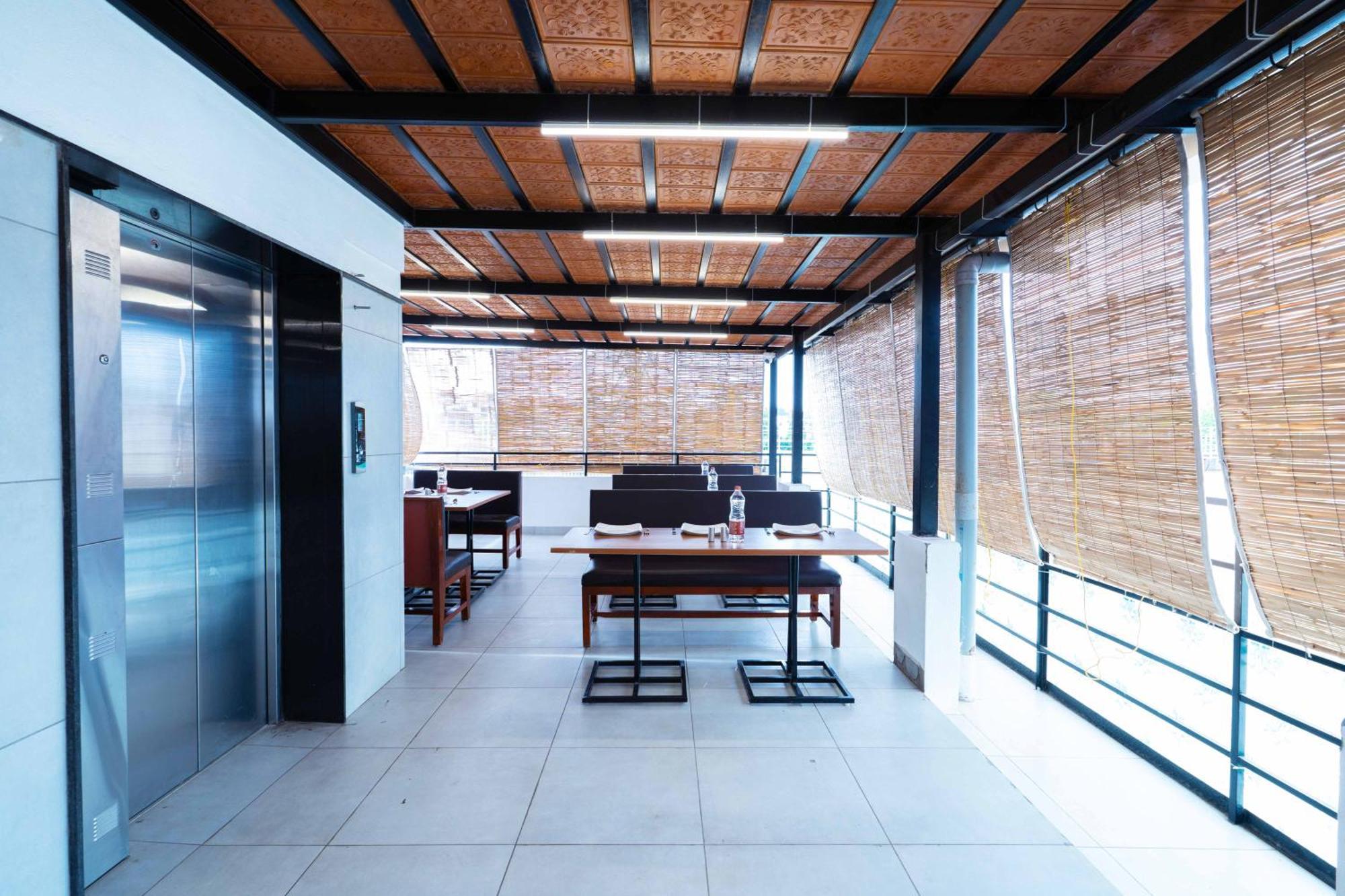 Treebo The Grand Skyla, Malleshwaram Bengaluru Zewnętrze zdjęcie
